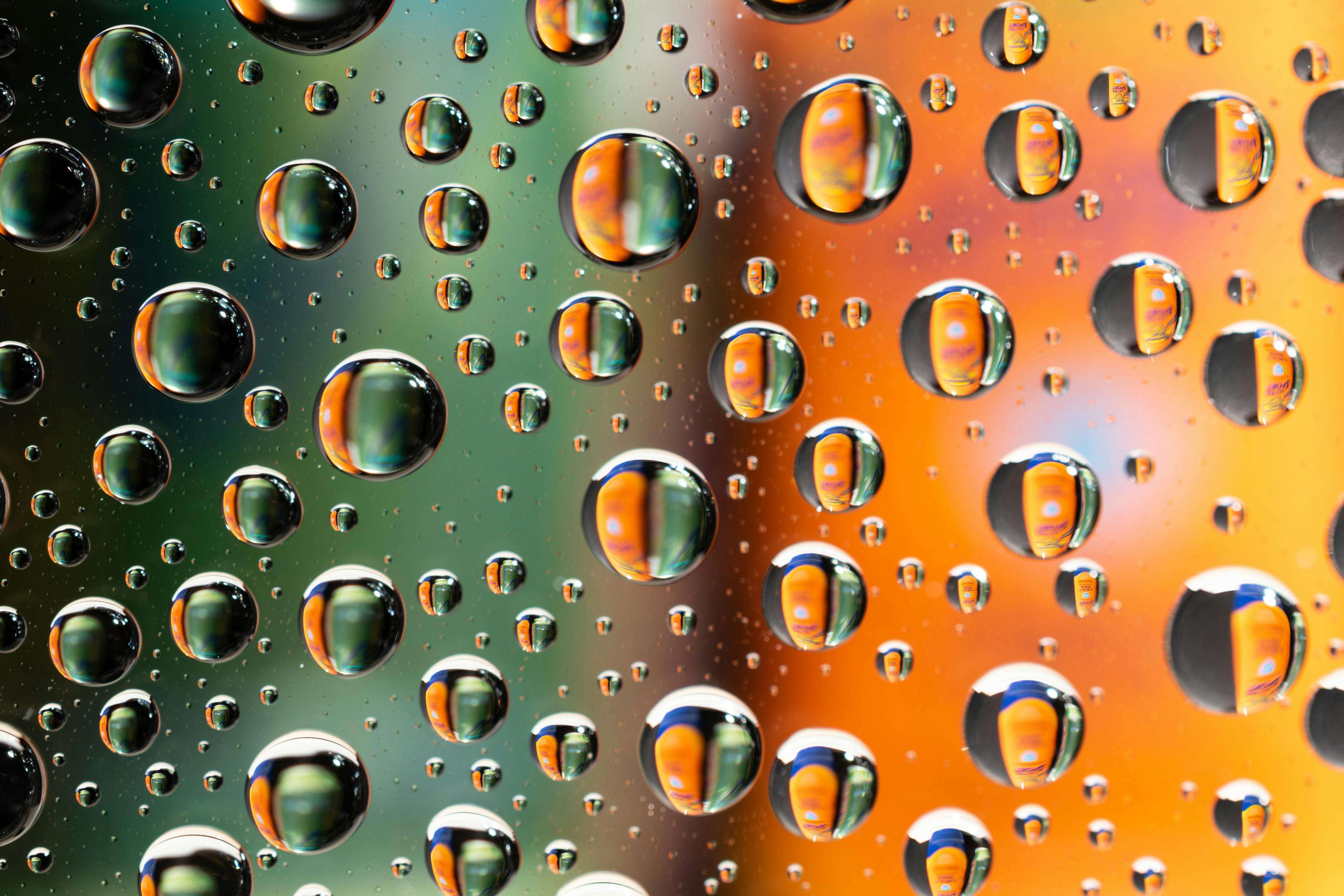 Close- up of Water Droplets on a Glass Window · Free Stock Photo, image size:3872x2581