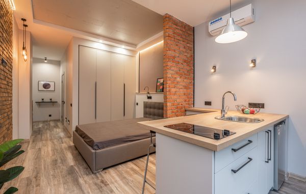 Studio apartment storage that keeps the deposit
