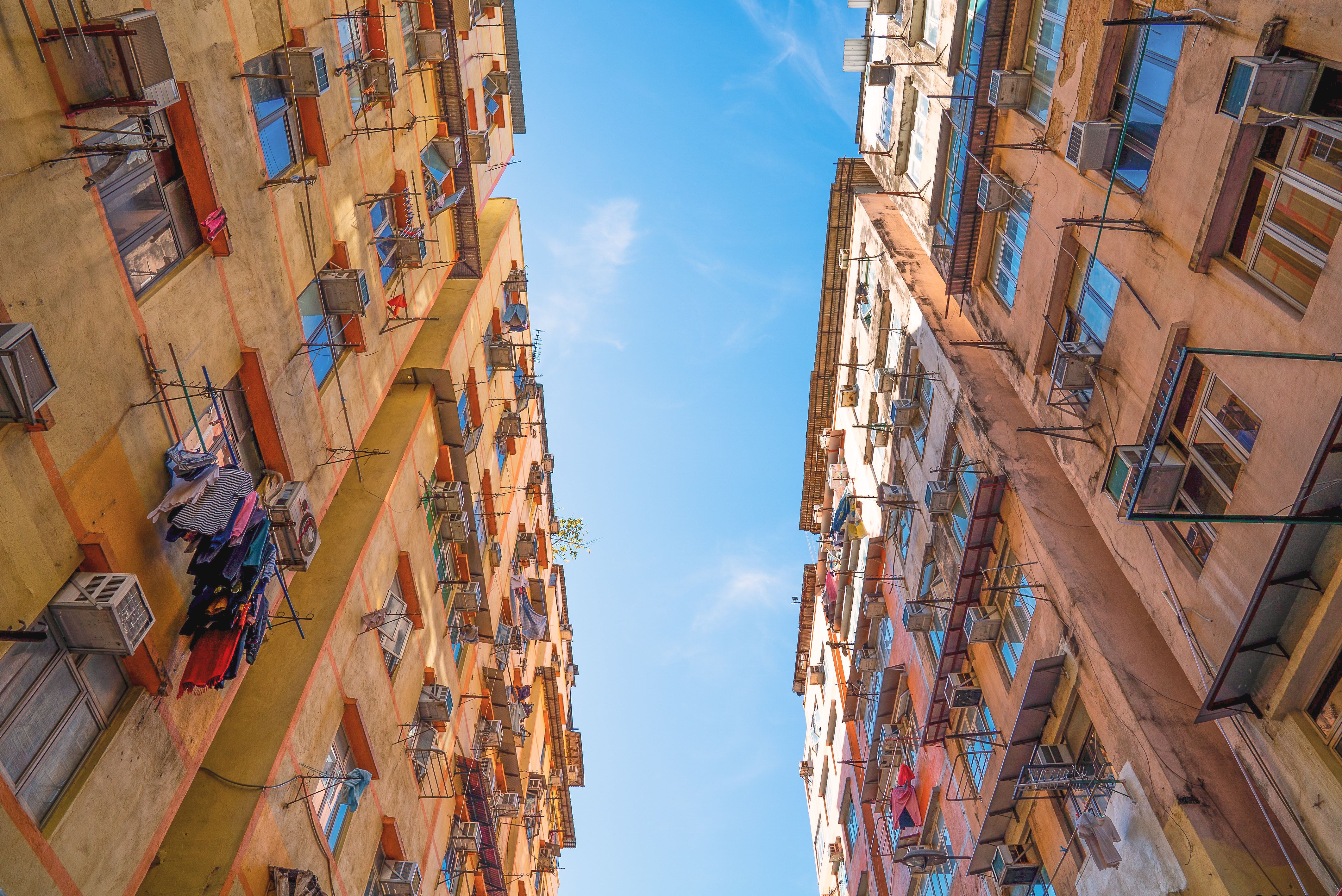 Exterior Glass Windows of an Apartment Buildings · Free Stock Photo