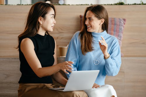 Gratis lagerfoto af arbejde, arbejdsplads, asiatisk kvinde