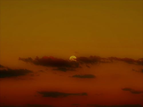 Безкоштовне стокове фото на тему «Захід сонця, золота година, мальовничий»