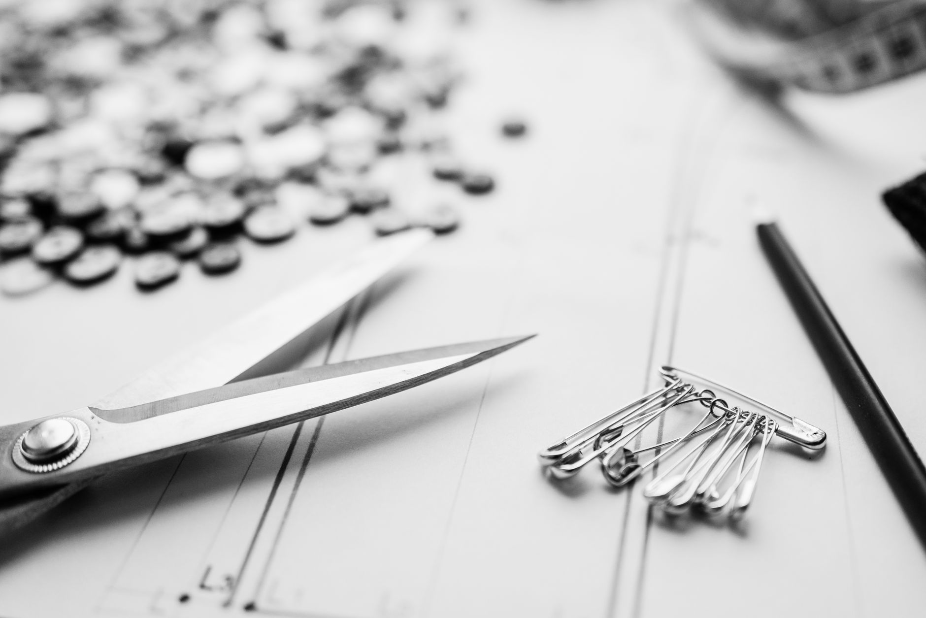 https://www.pexels.com/photo/black-and-white-girl-pattern-pin-6461501/