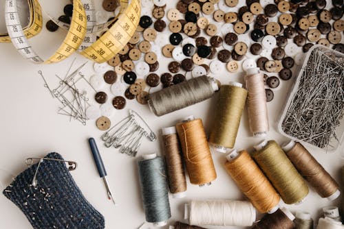 Kostnadsfri bild av flatlay, knappar, overhead shot