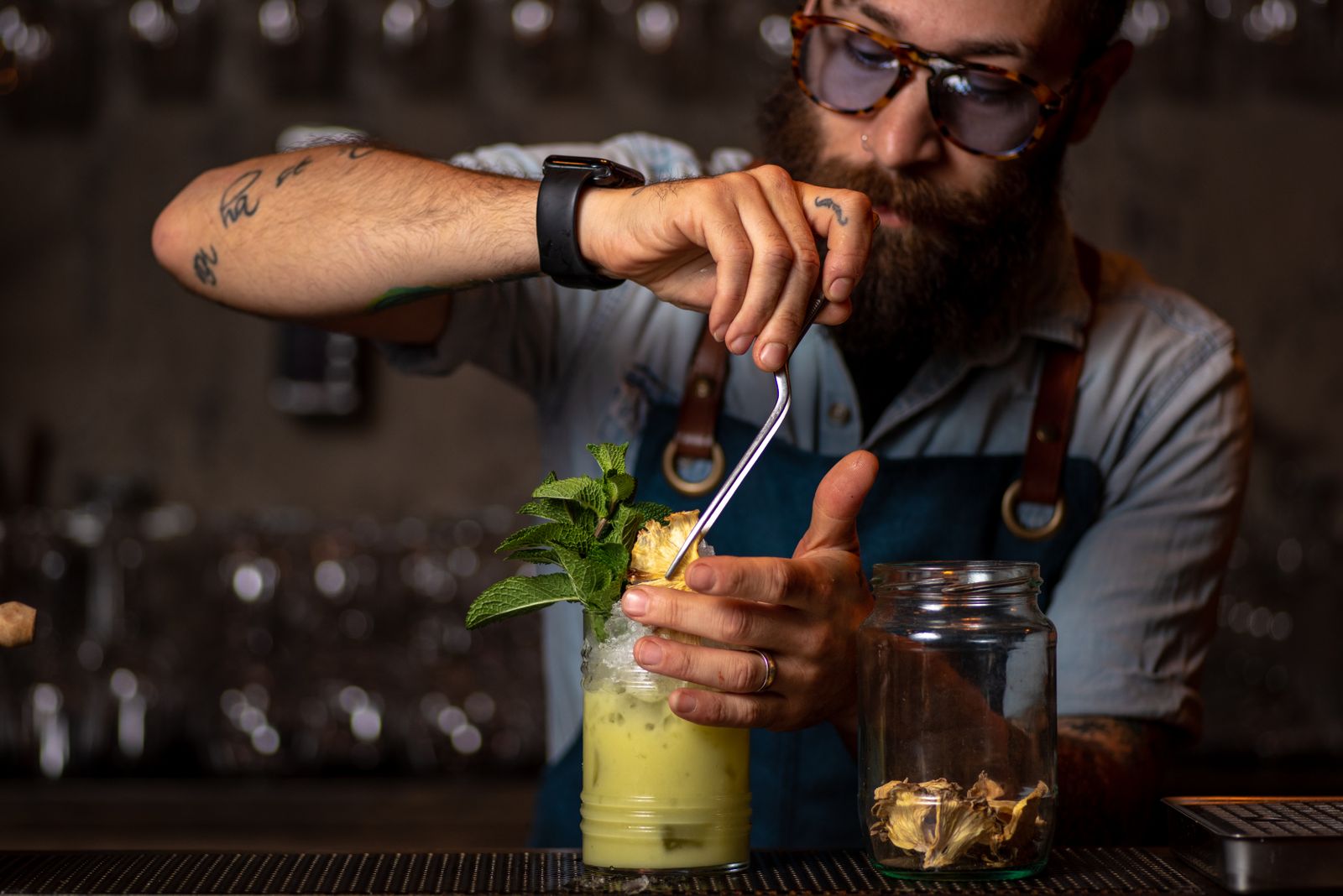 lavoro barman italia bar locale serale