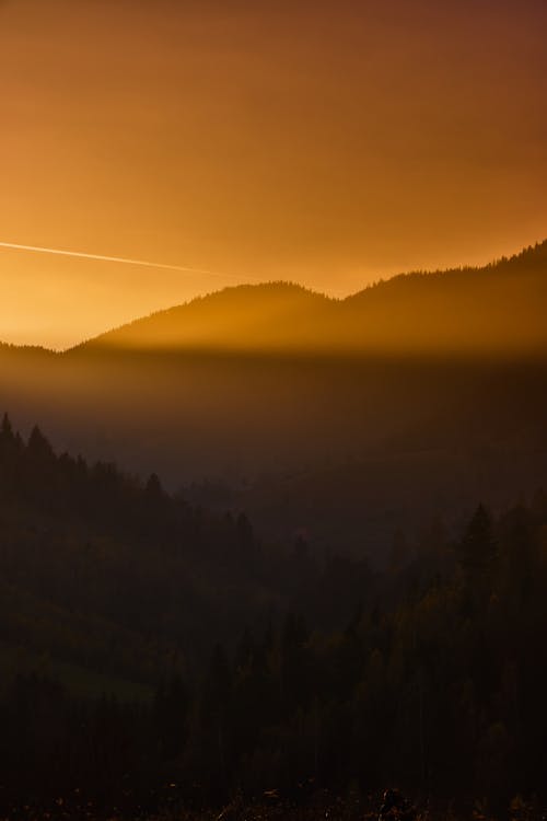 Бесплатное стоковое фото с вечер, восход, гора