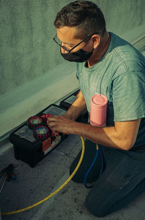 home hvac service technician professional installation