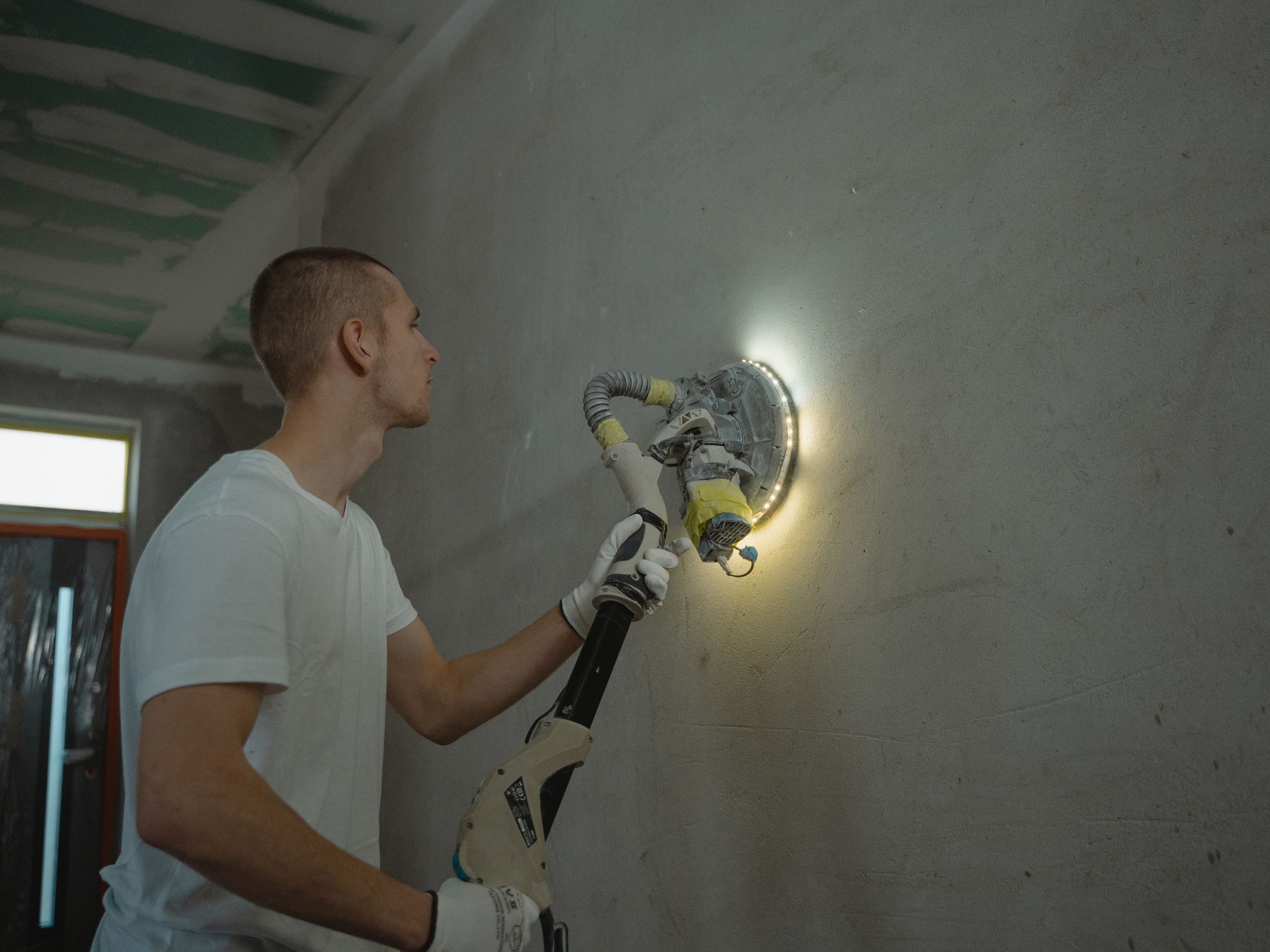 End of Tenancy Decorating in Manor House, Haringey — decorator refreshing a rental property between tenants