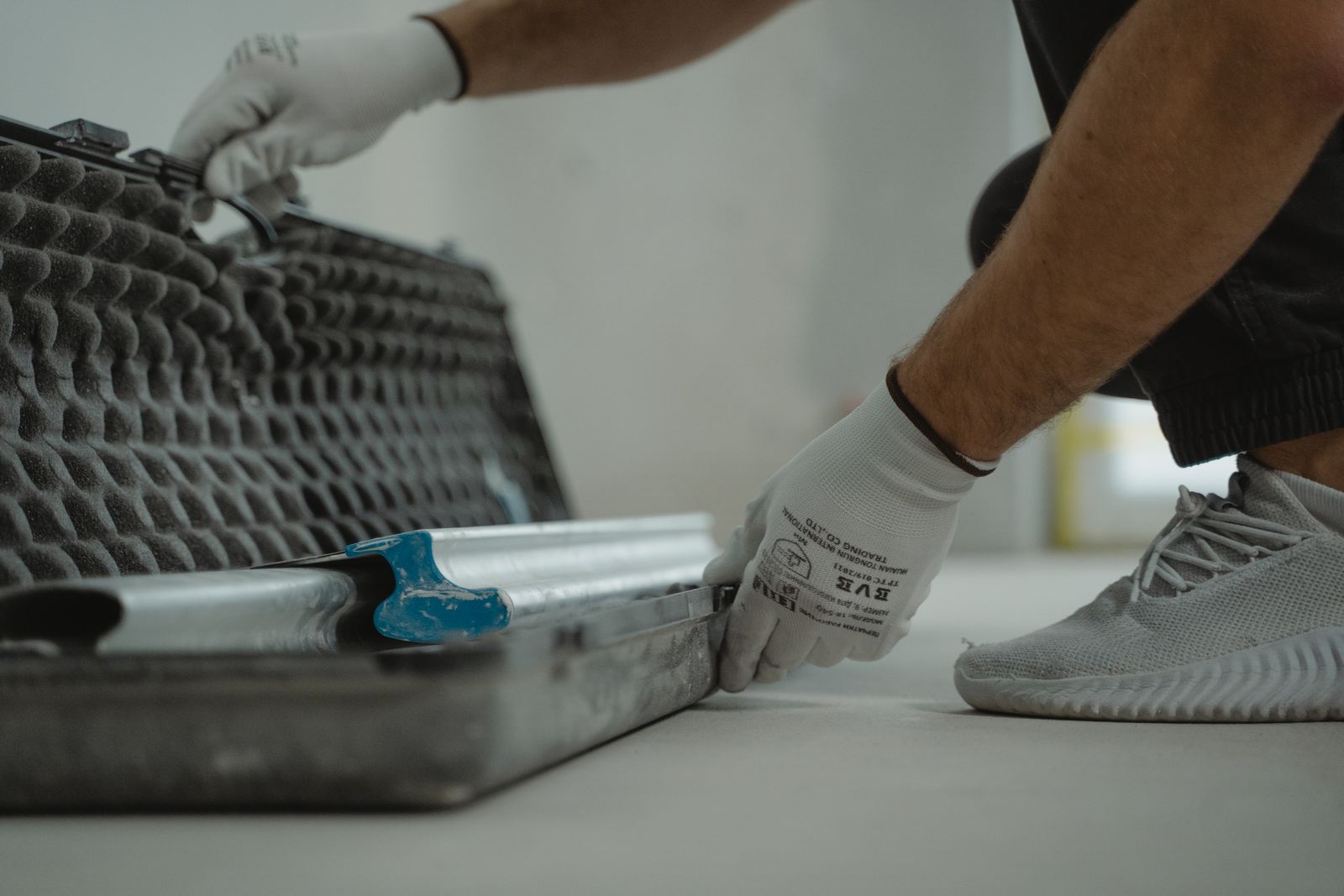 Trabalho com placas de drywall relacionado ao tratamento e valorização de resíduos em Goiânia