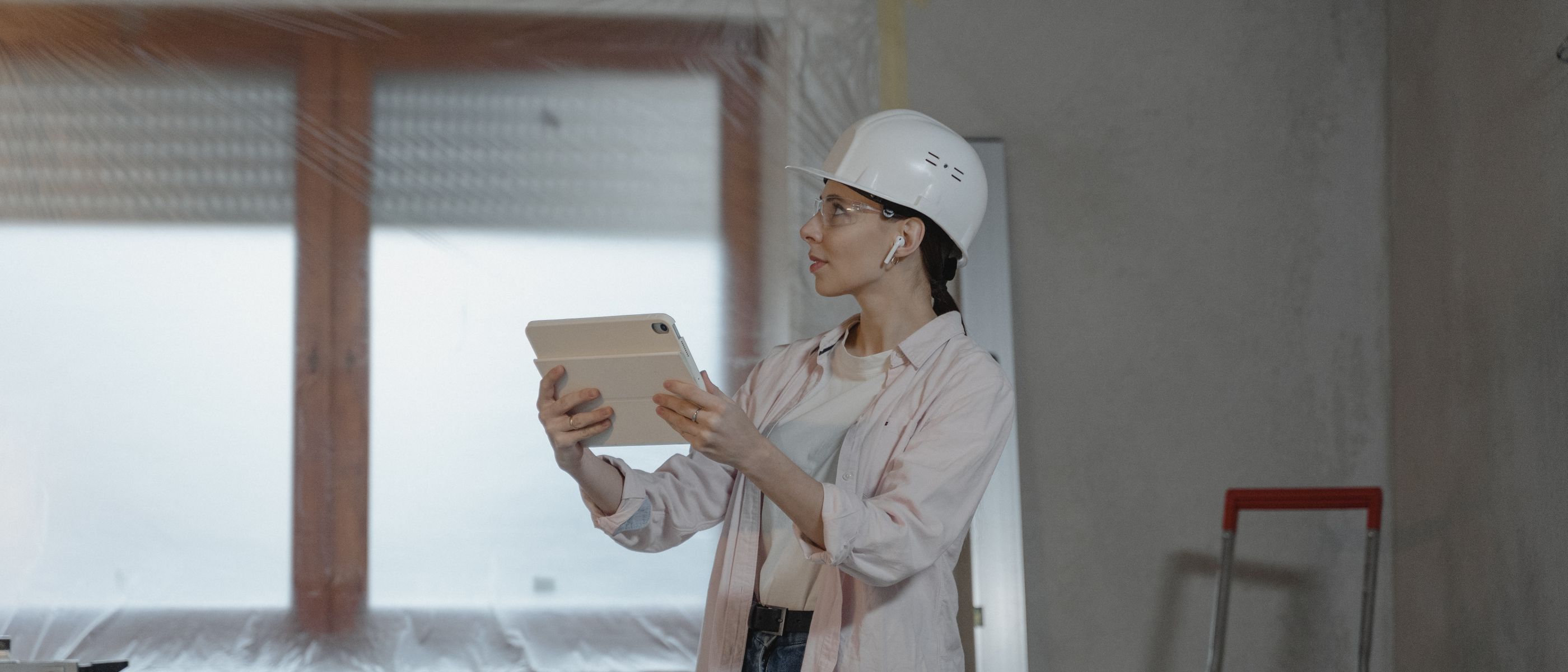 Painters and Decorators in Woodford — clean edges cut in around trim and sockets