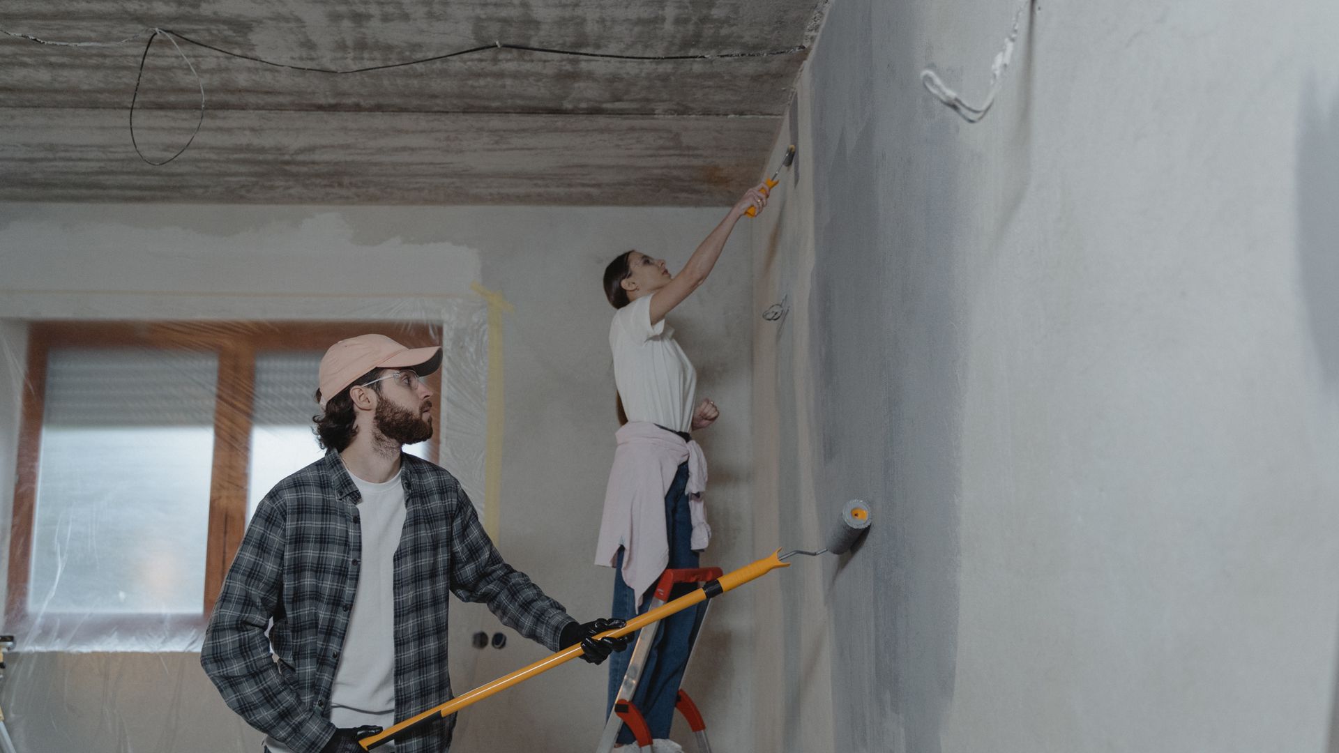 Why House Painting Prices Vary So Much in Cyprus — illustrasjonsbilde