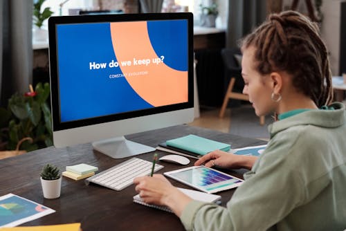 Free Woman in front of the Computer Stock Photo