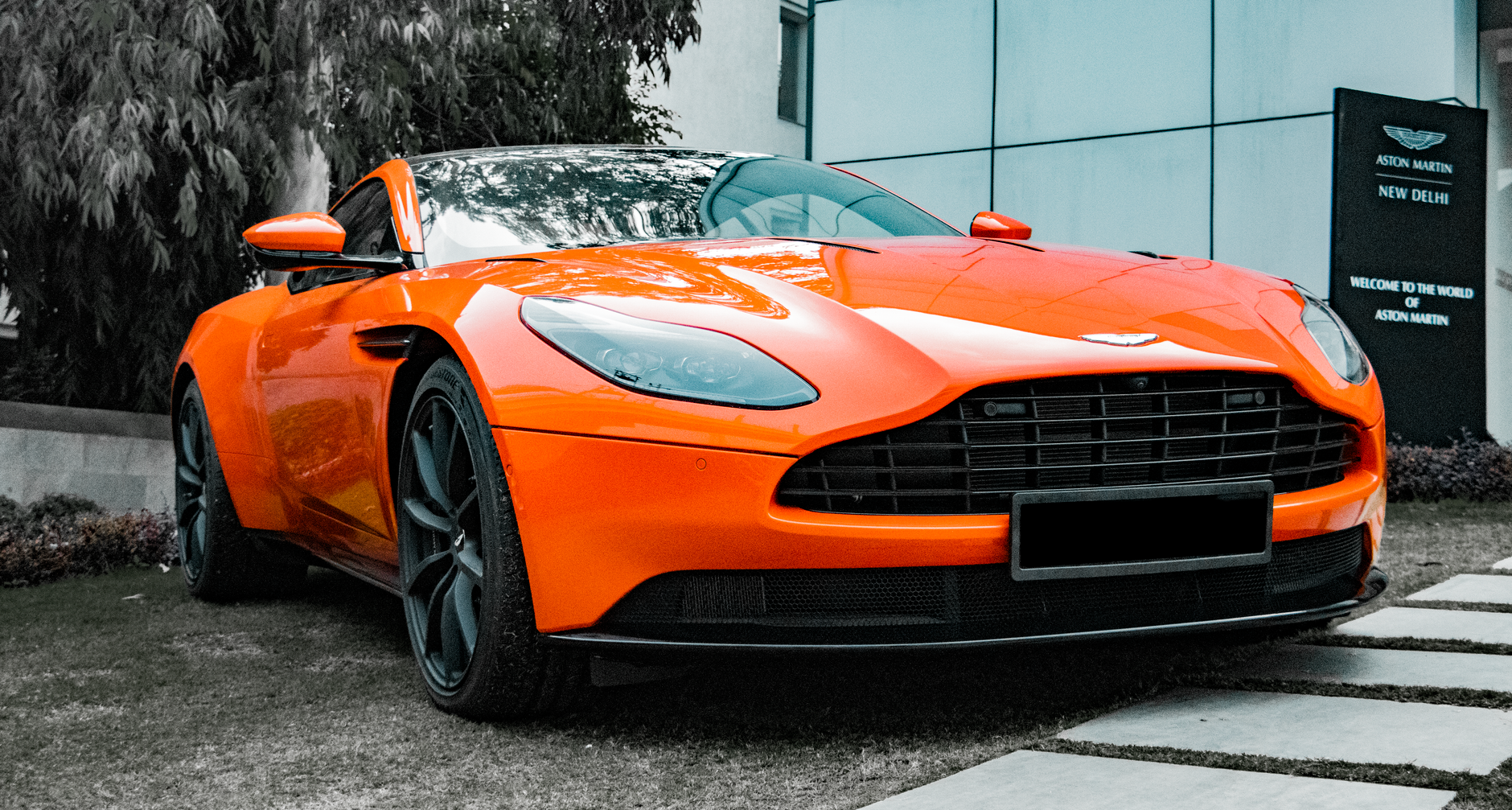 Aston Martin a obținut o linie de finanțare de 550 de milioane de lire sterline