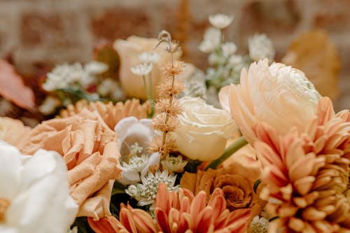 Free Bouquet of fresh flowers for romantic event Stock Photo
