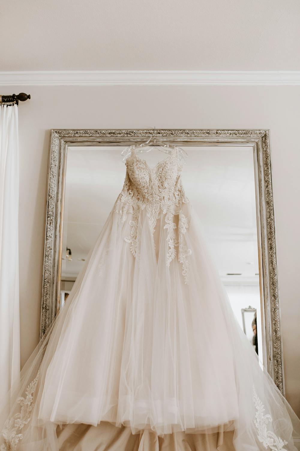 Batik Tulle decor