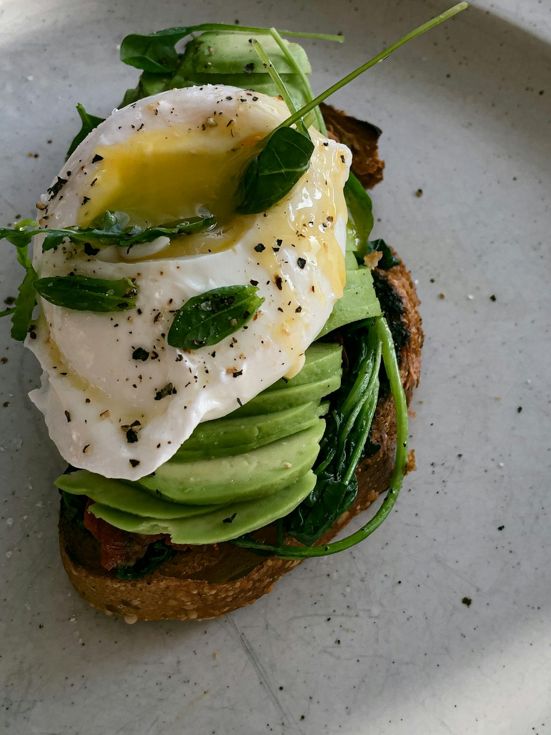 avocado toast with egg on top