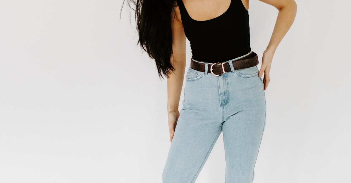 Frayed hem jeans white