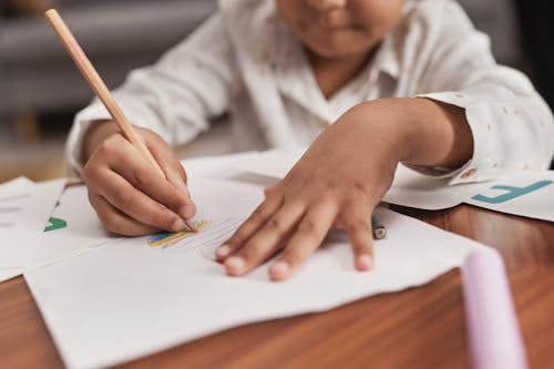 Fotos de stock gratuitas de de cerca, dibujando, escribiendo