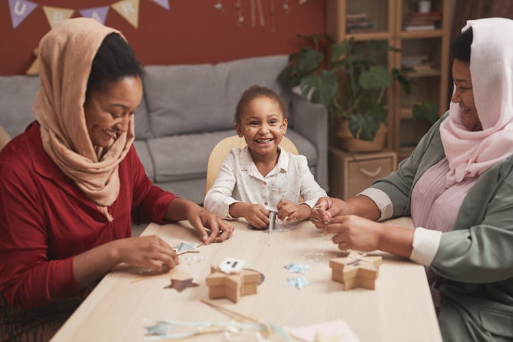 Family Doing Arts And Crafts