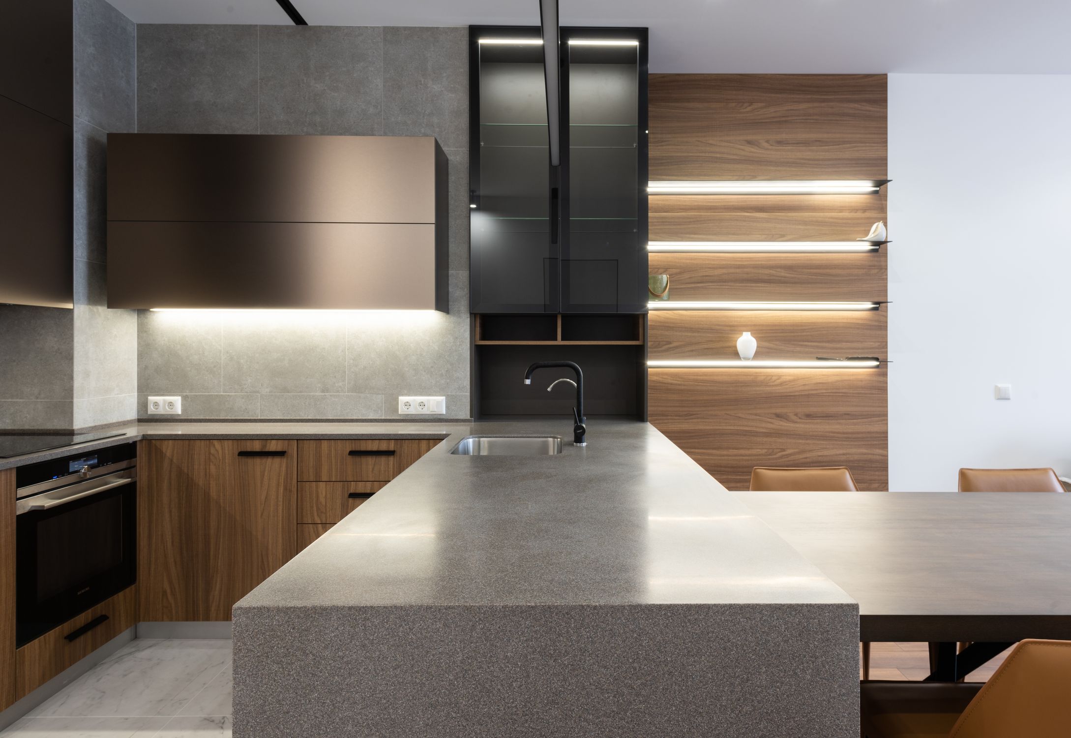 Trendy kitchen counter with sink · Free Stock Photo