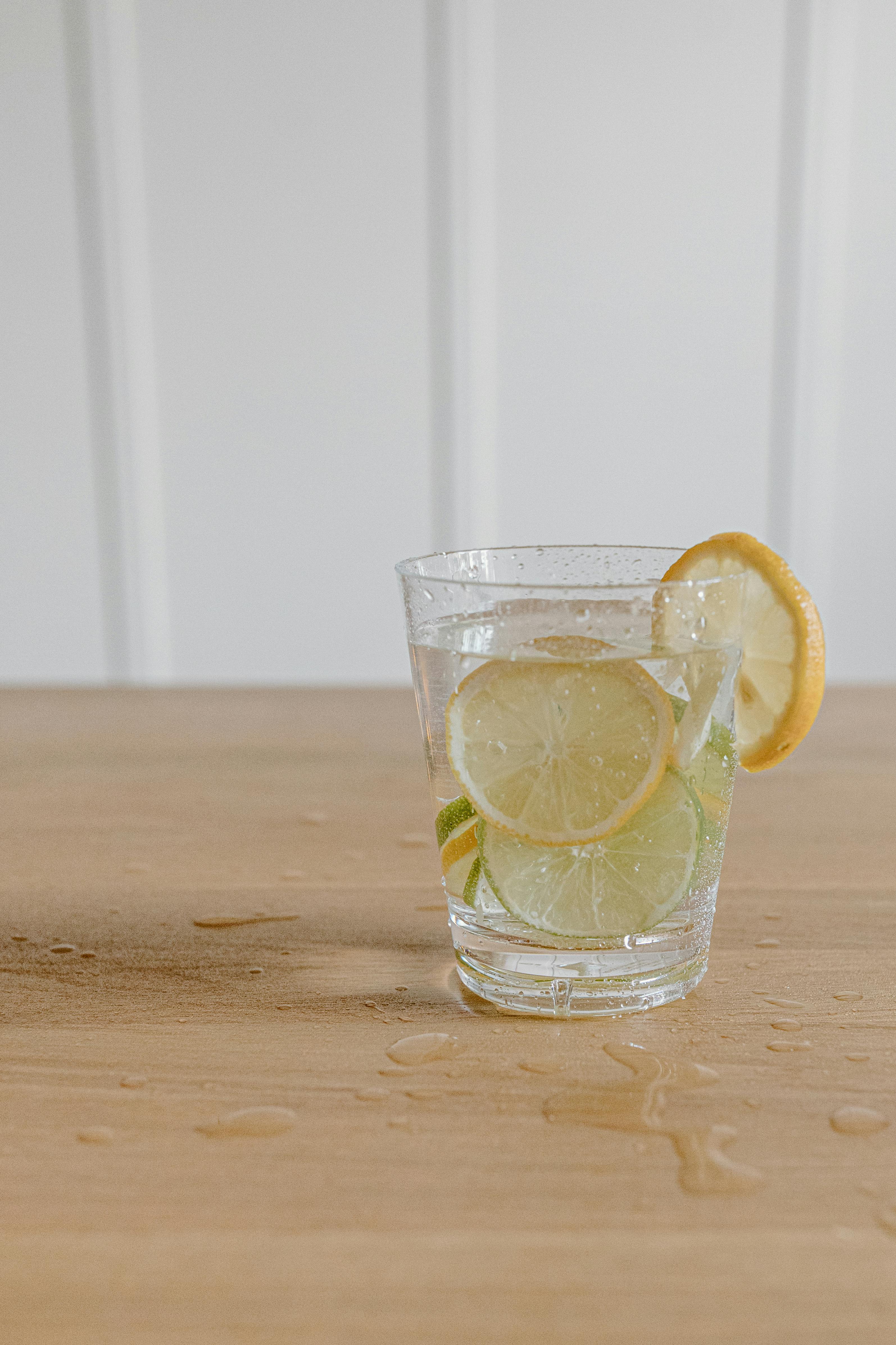 Lemonade Prepared With Lemon Slices In A Glass Dispenser Stock Photo -  Download Image Now - iStock