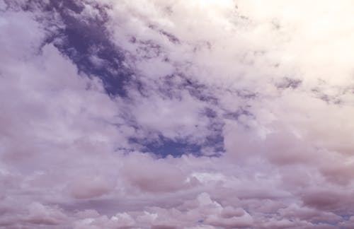 Бесплатное стоковое фото с белые облака, на открытом воздухе, небеса