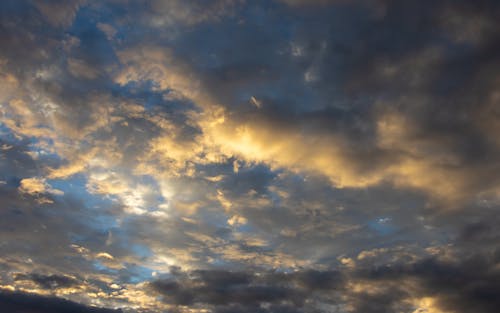 Free White Clouds Under Blue Sky Stock Photo