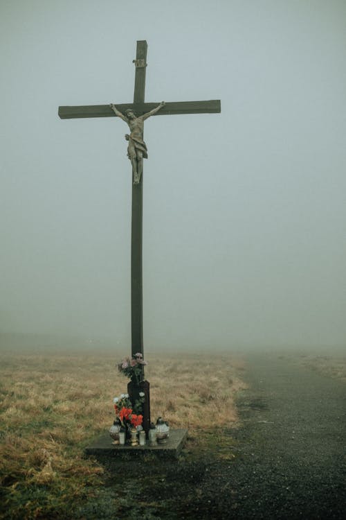 Gratis stockfoto met crucifix, deprimerend, figuur