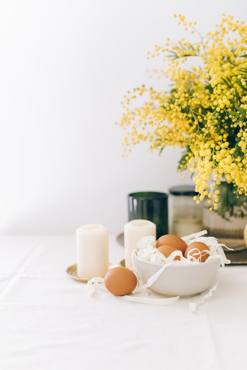 Gratis stockfoto met binnenshuis, bloem, bruine eieren