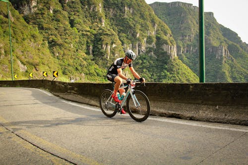 Gratis Fotos de stock gratuitas de bici, bicicleta, carretera Foto de stock