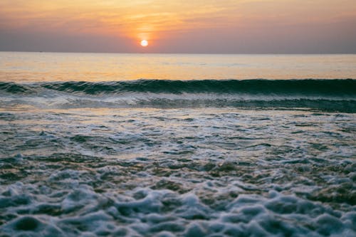 Бесплатное стоковое фото с водоем, волна, восход