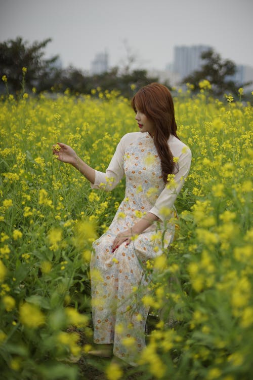 aroma, Asyalı kadın, barışçıl içeren Ücretsiz stok fotoğraf