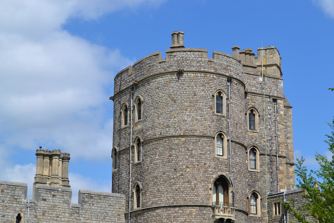 Free Windsor Castle in England Under Blue Sky Stock Photo