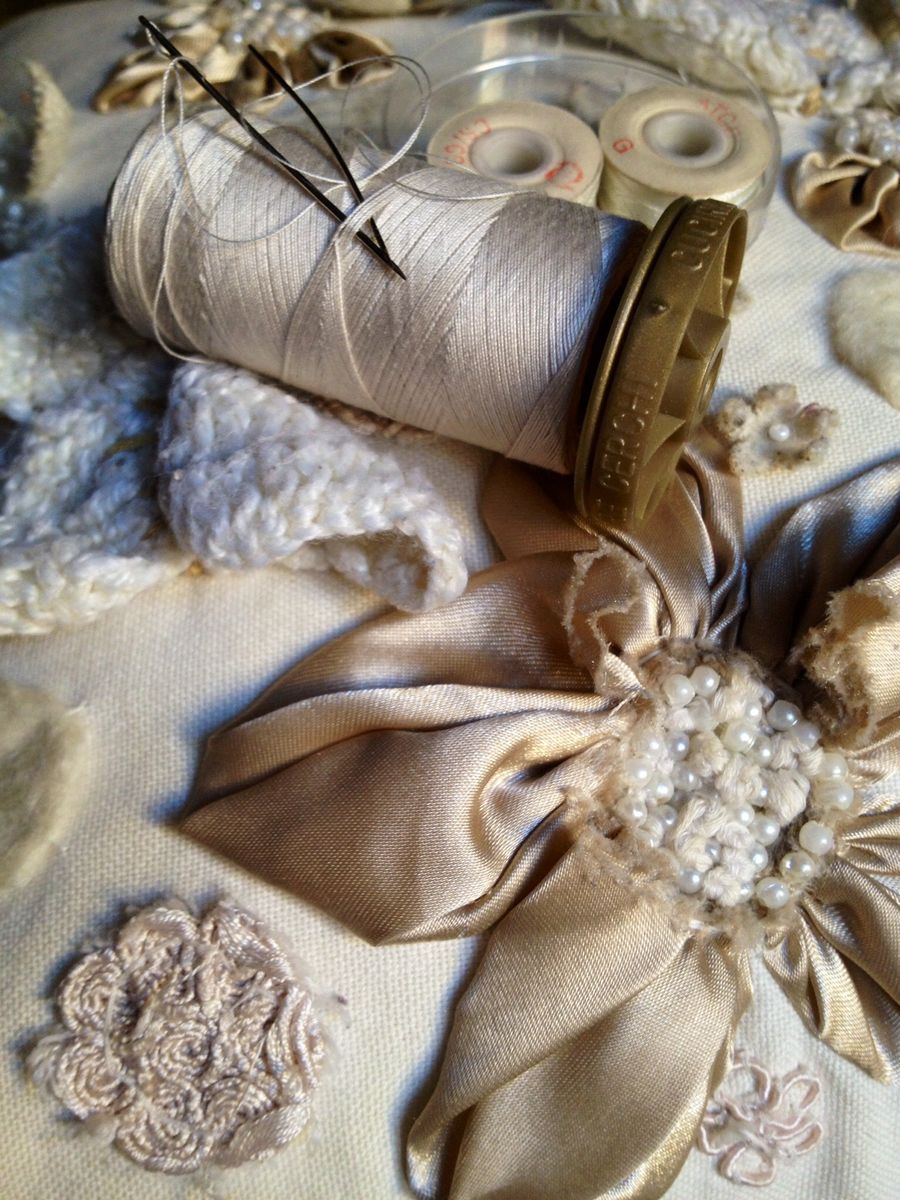 Gold zari detail