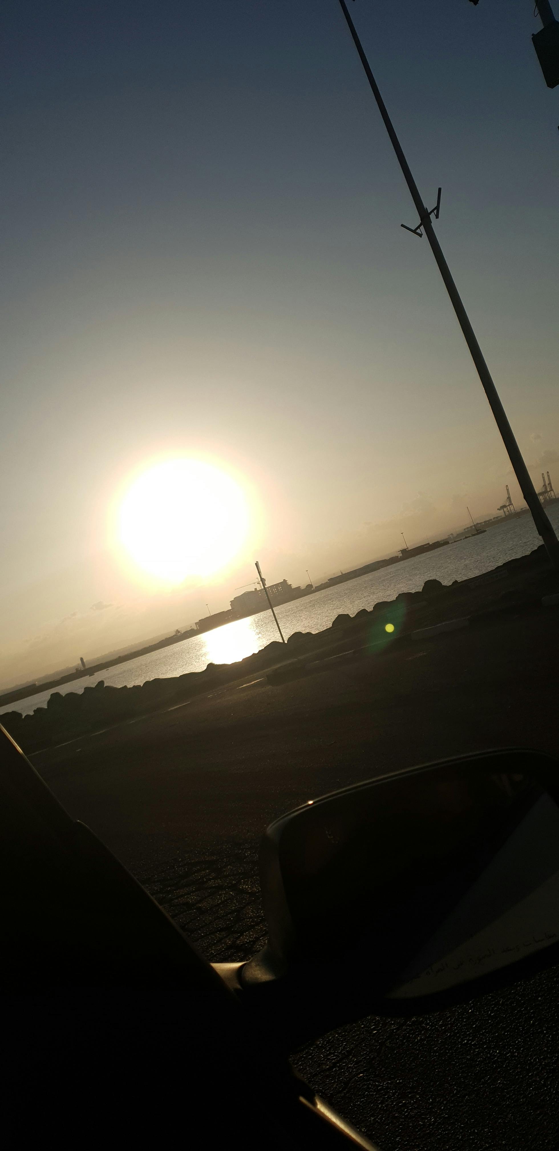 Oil tankers and military vessels in the Persian Gulf