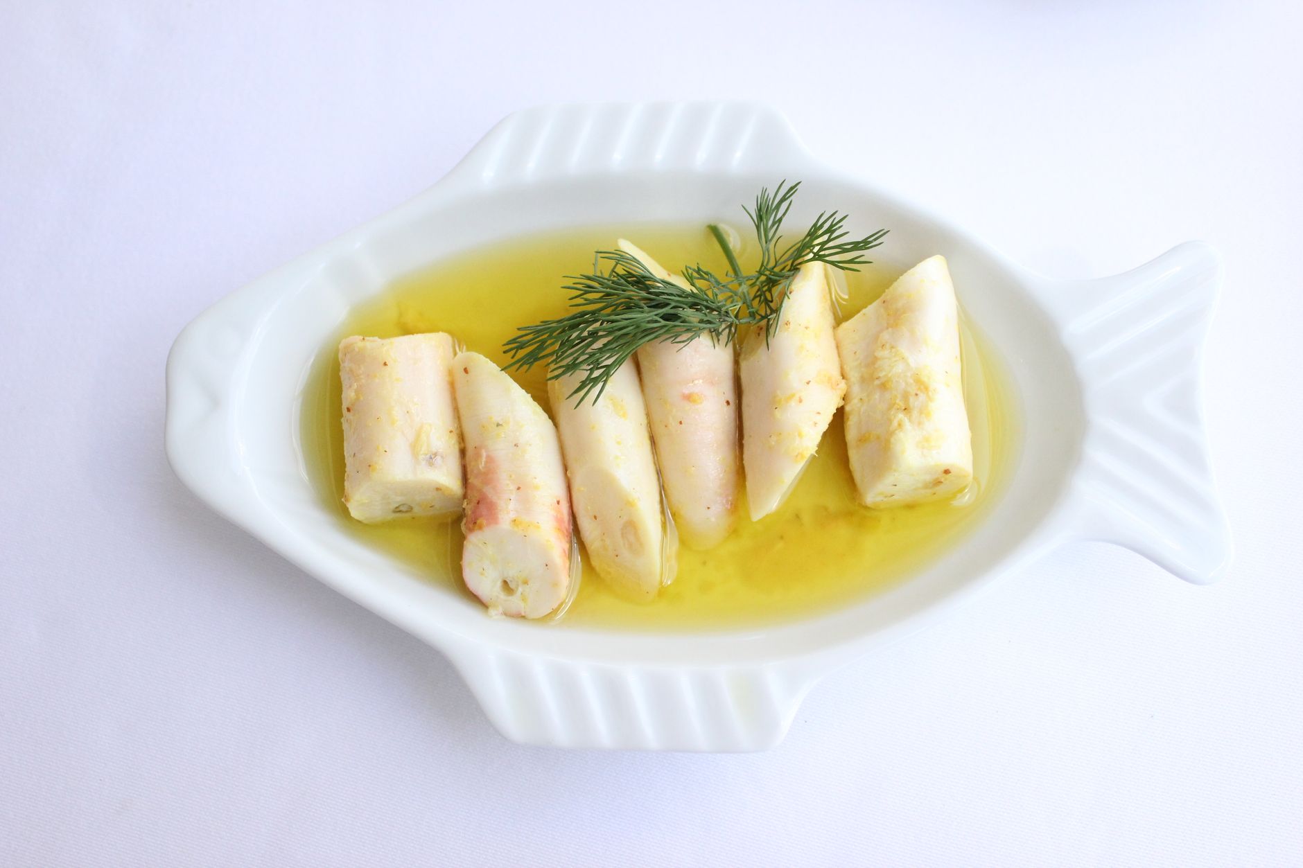 Preparing fresh fish for fish quenelle