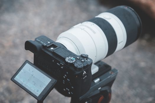 mirrorless camera telephoto
