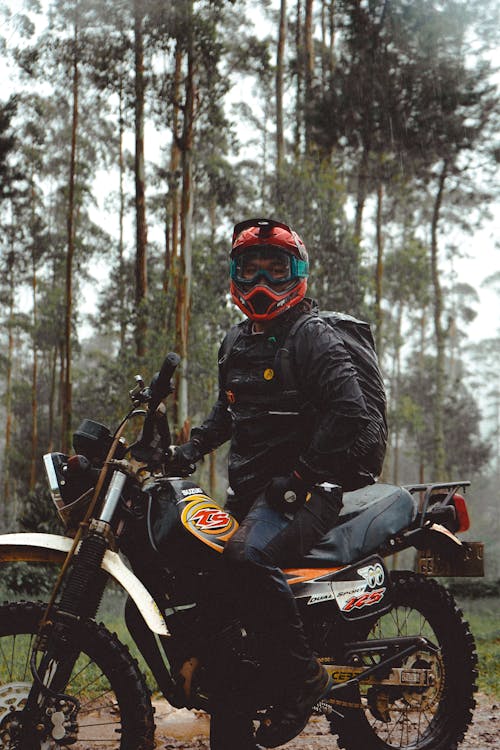 Základová fotografie zdarma na téma adrenalin, biker, helma