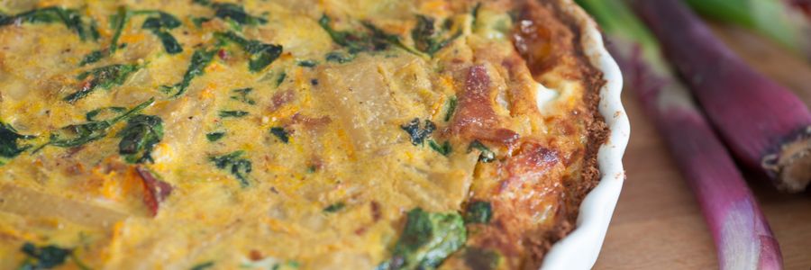 Foto de Quiche de alho-poró com salada verde