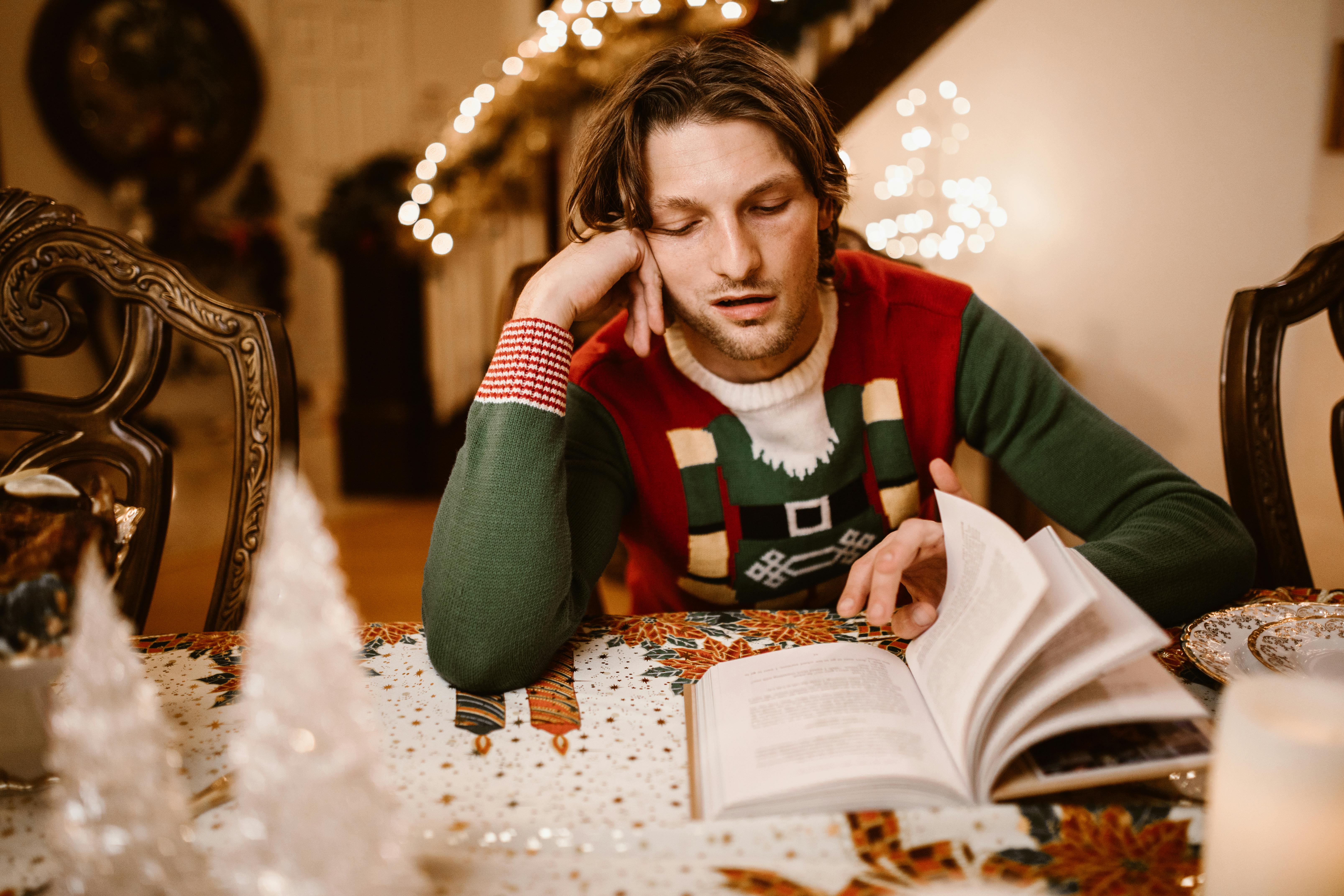 These Christmas Songs Most Likely to Tank Productivity at Work, Study Finds — Photo by RDNE Stock project on Pexels
