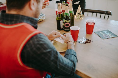 Immagine gratuita di bottiglie di vino, festa, focus selettivo