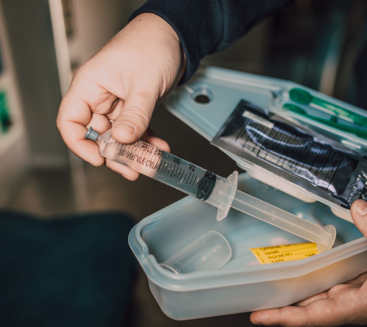Complete Home Emergency Kit Guide 2026