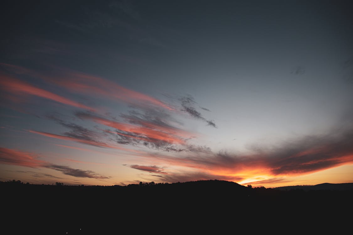 akşam karanlığı, dağ, gökyüzü içeren Ücretsiz stok fotoğraf