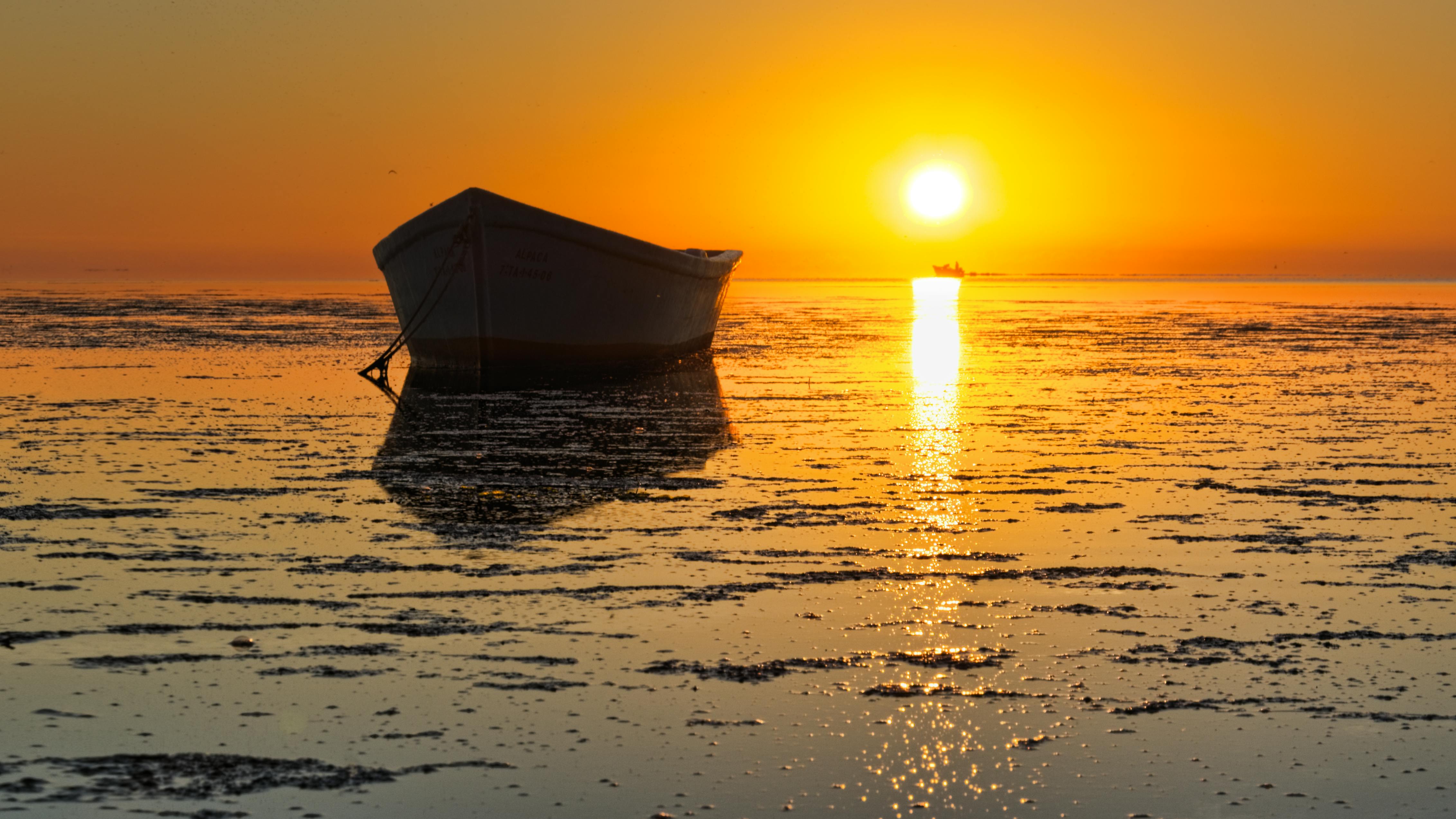 Boat on Beach HD Wallpaper | HD Wallpapers