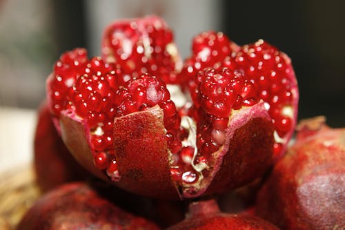 Rote Runde Frucht