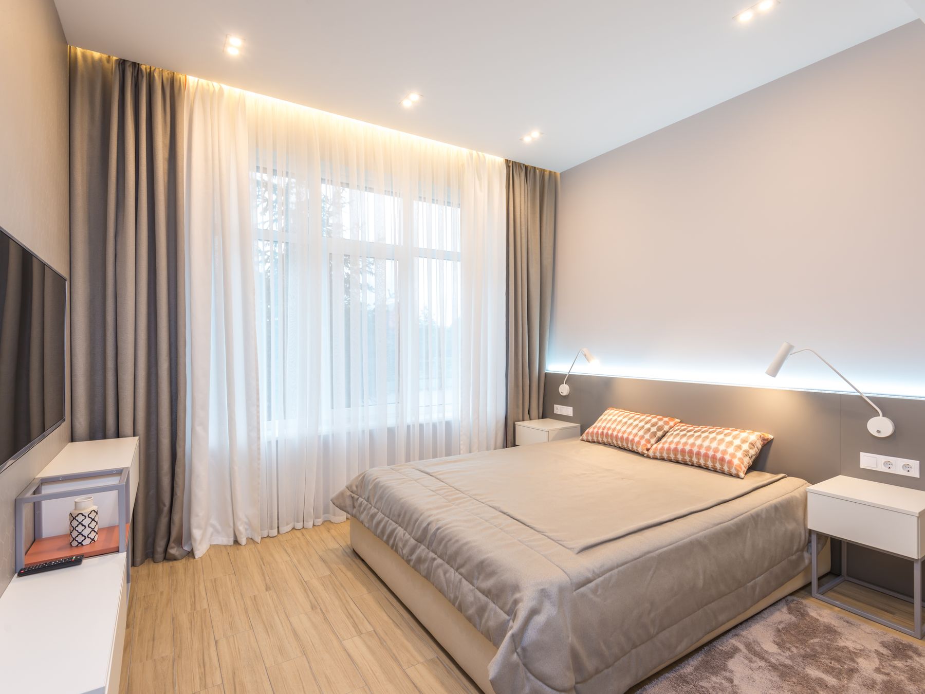Borrowash — professional movers carrying furniture on a house move