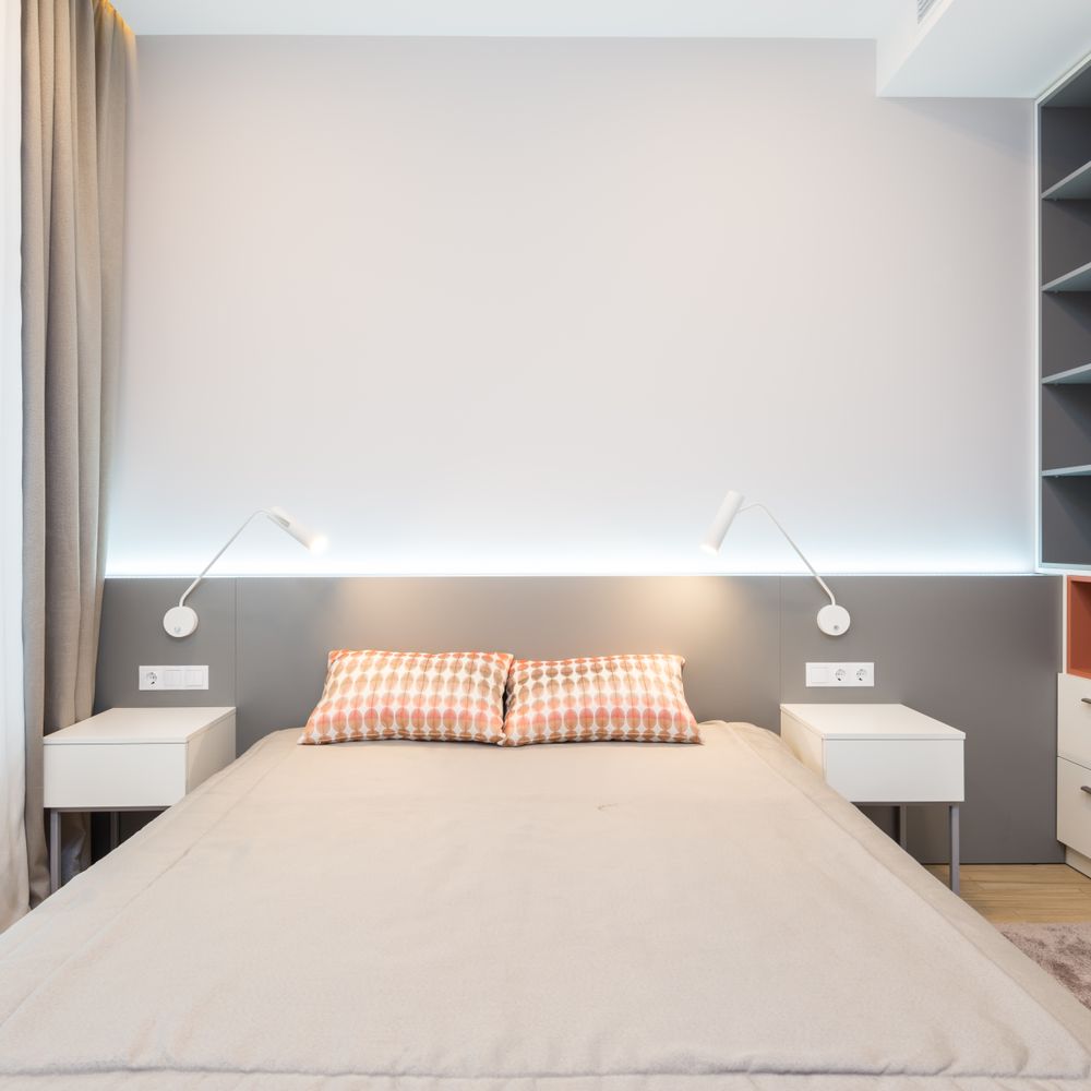 Halling — professional movers carrying furniture on a house move