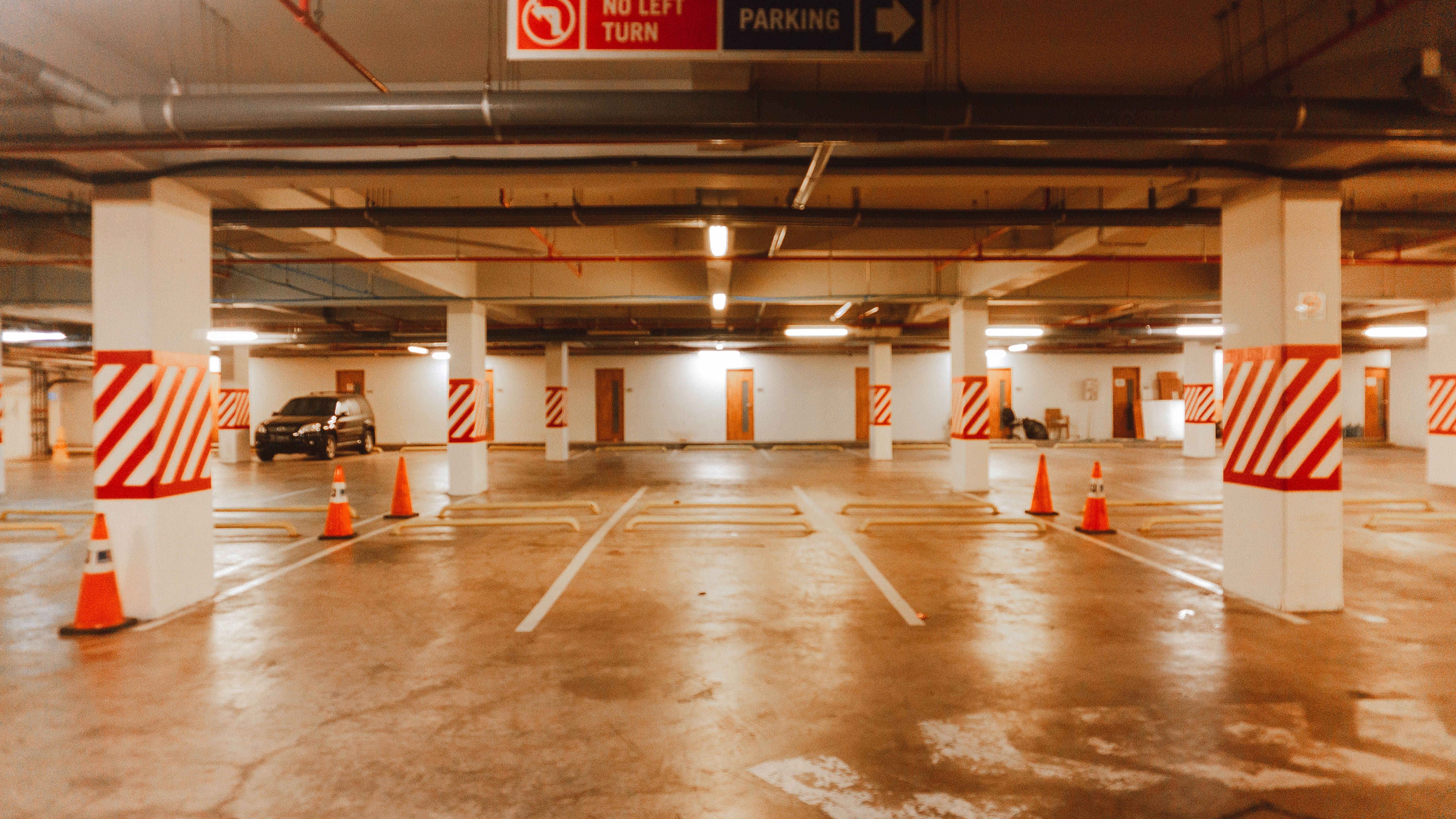 Bezpłatne Darmowe zdjęcie z galerii z parking, piwnica Zdjęcie z galerii