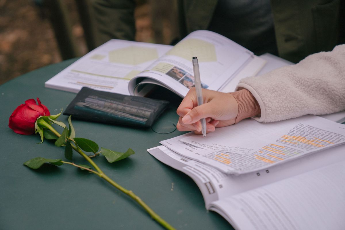 DELE vs SIELE: Choosing the Right Spanish Exam for Your Goals