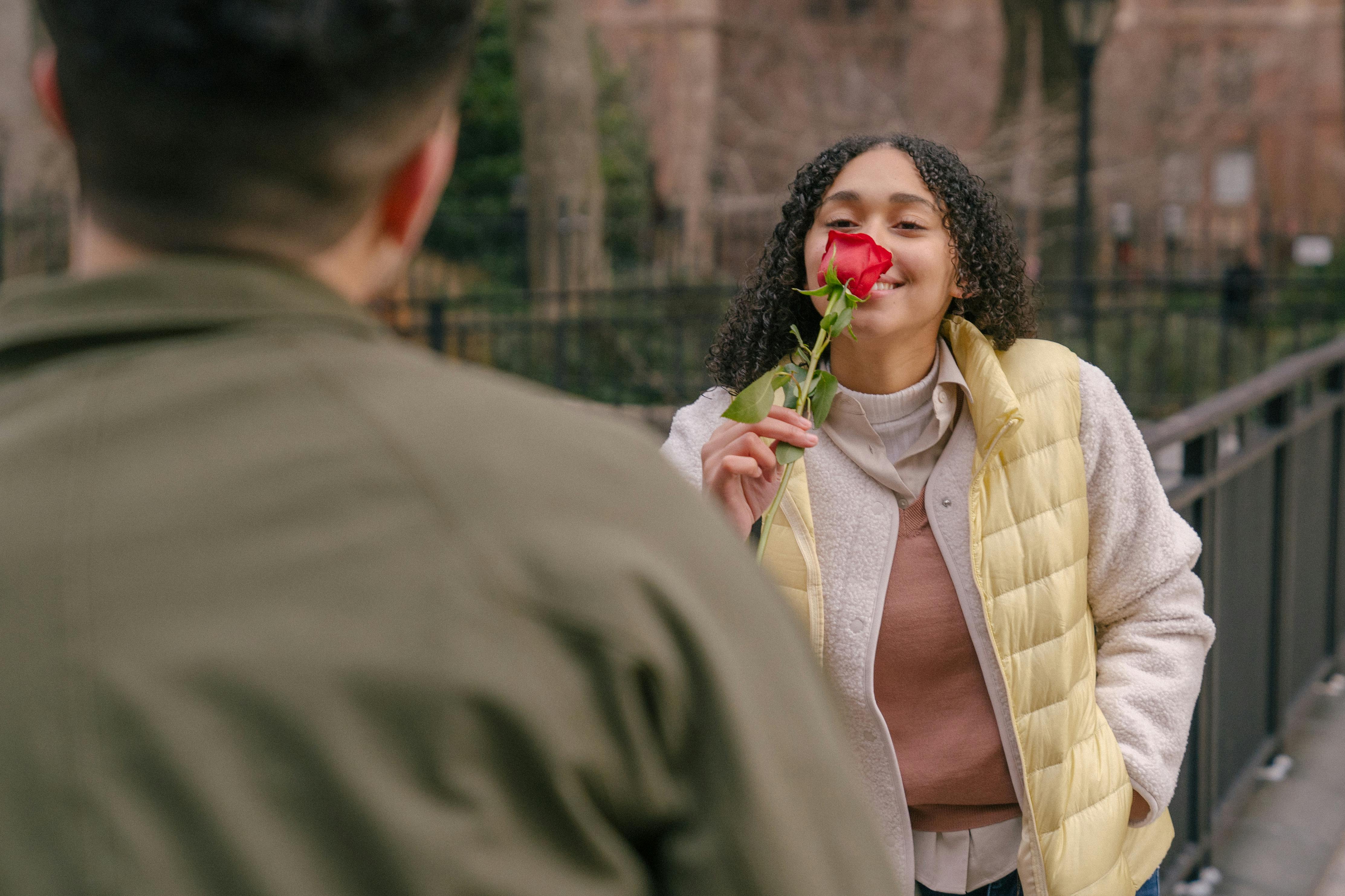6 Stages of Love Assessment by Thais Gibson and The Personal Development School Launches Online — Photo by Budgeron Bach on P