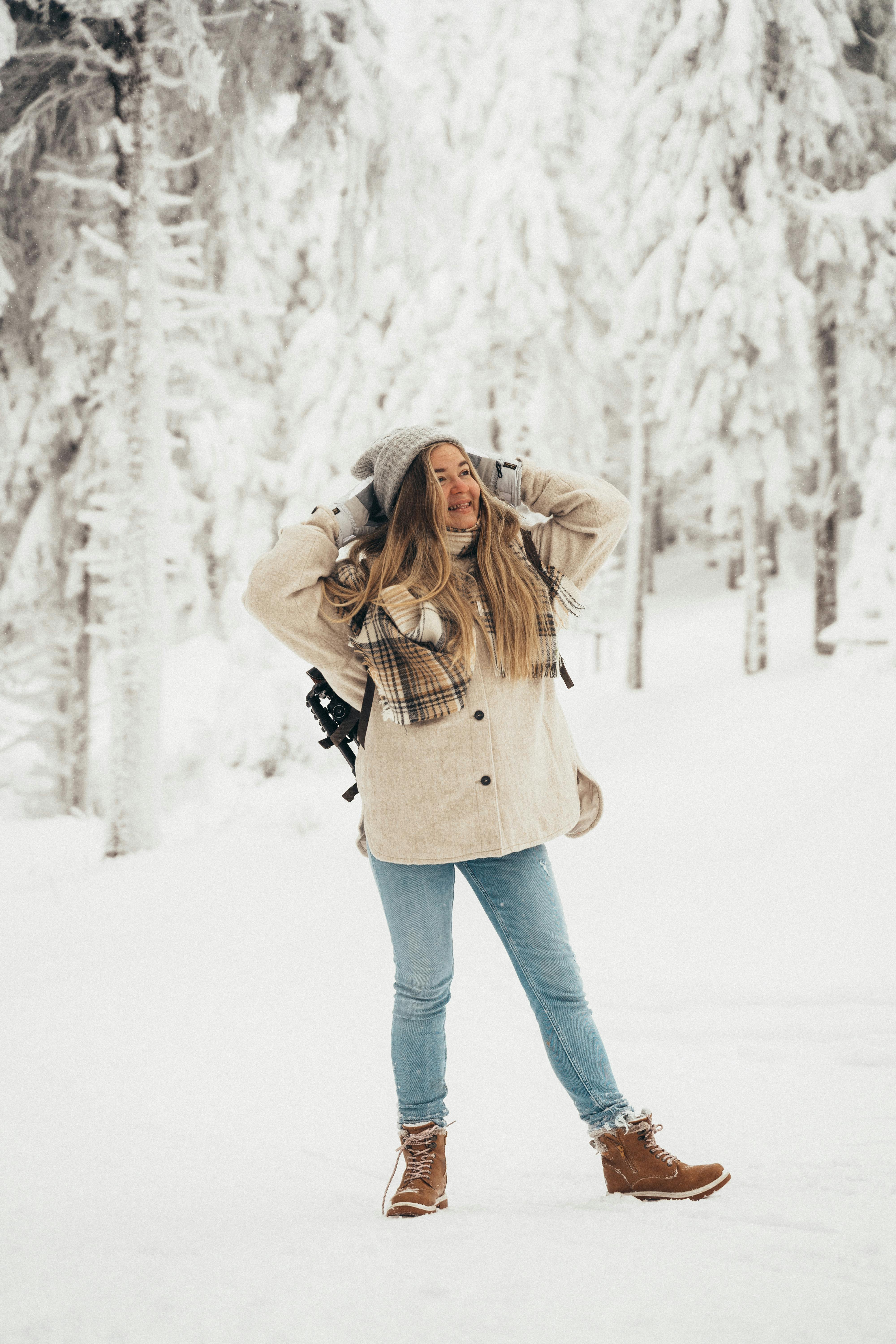 313,100+ Snow Woman Stock Photos, Pictures & Royalty-Free Images - iStock